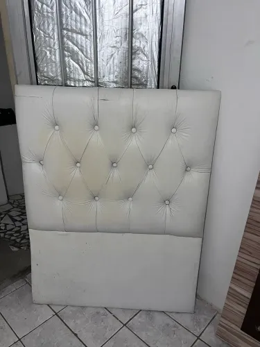 Vende-se cabeceira de cama