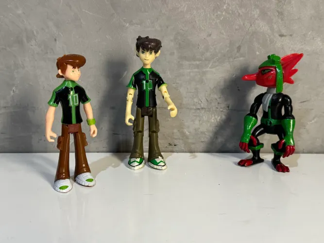 Bonecos Ben 10