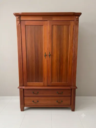 Guarda-Roupa de Madeira de Lei