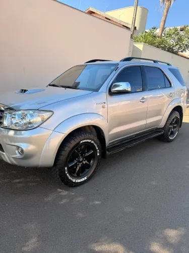 Toyota Hilux SW4 SRV D4-d 4X4 3.0 TDI Dies. AUT 2010
