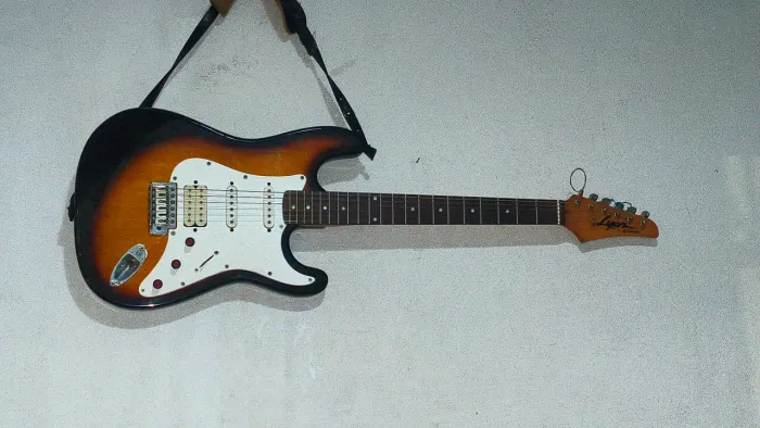 Guitarra lyon