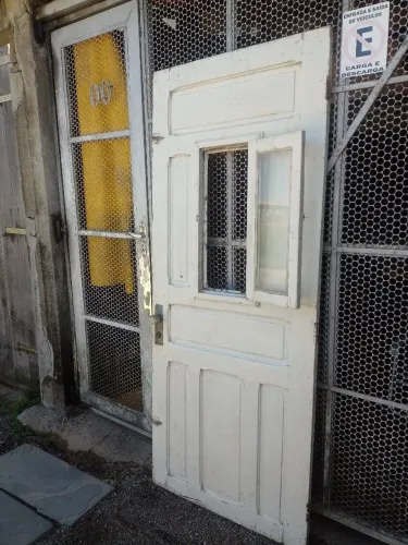 Porta madeira c/janela