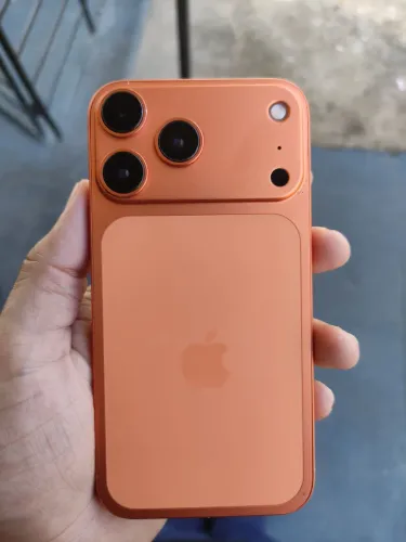 iPhone XR transformado no 17pro