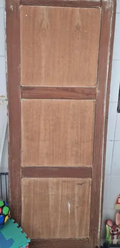 Porta interna de madeira