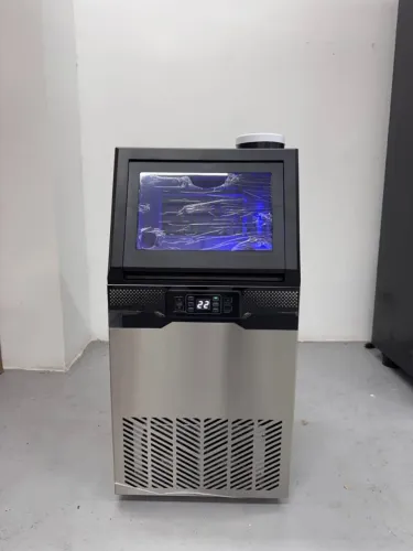 MAQUINA DE GELO NOVA 