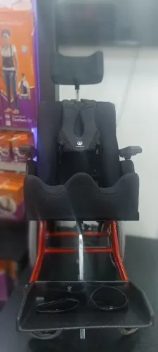 Cadeira de Rodas Postural 
