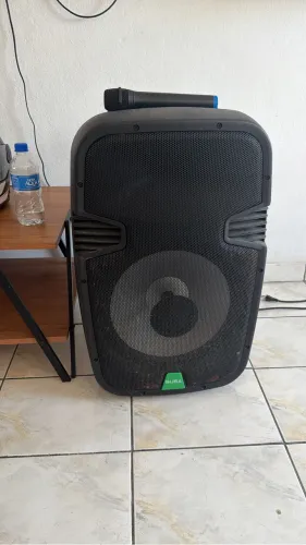 Caixa de som amplificada Suba com microfone
