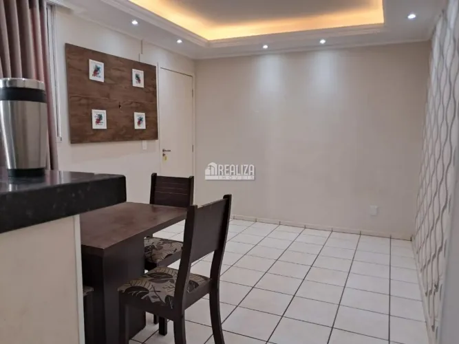 Apartamento com 2 Quarto(s) e 1 banheiro(s) para Alugar, 49 m² por R$ 1410 / Mês