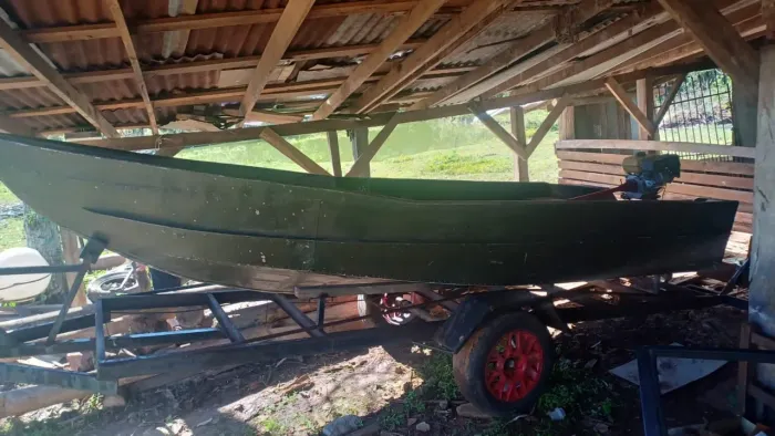 BARCO COM REBOK E MOTOR