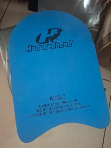 aprancha de natação pequena marca Hammerhead, em bom estado