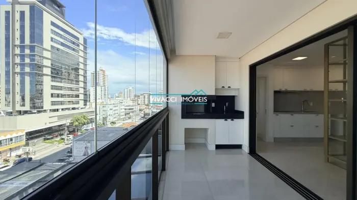 Apartamento de 3 Suítes com 128m² para Locação | Kobrasol