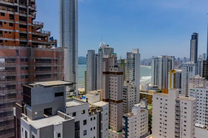 Apartamento à venda no Pioneiros em Balneário Camboriú.