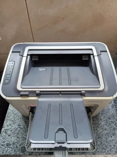 Vendo impressora HP LaserJet P1505, funcionando só colocar toner.