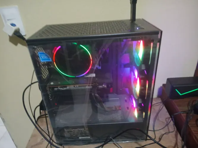 PC Gamer com Ryzen 5600G e RX 6600 8GB 