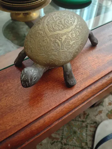Tartaruga cinzeiro de bronze vintage
