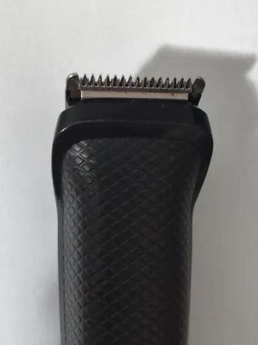 Barbeador e Aparador de Pelos Sem fio Philips Bivolt