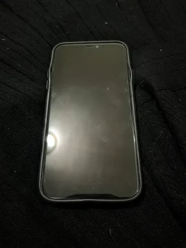 iPhone 11 para retirada de peças ou caso queira consertar 