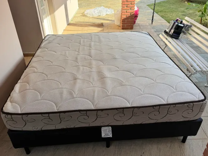 Cama King Ortobom + Base Box | Pouco uso | Higienizado