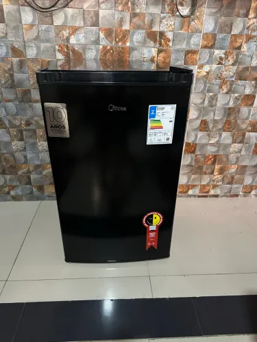 Frigobar black piano top 