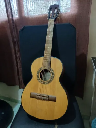 Vendo Violão para iniciantes