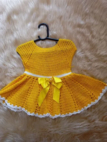 Vestido de crochê semi-novo Tam 9/12 meses