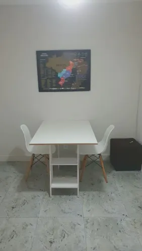 Conjunto Mesa e 2 cadeiras