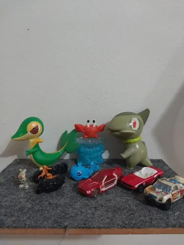 Conjunto de Brinquedos - Pokémon, Hotwheels...