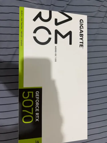 Rtx 5070 aero 12GB