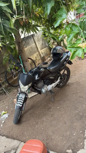 Vendo moto 150 titan-ex