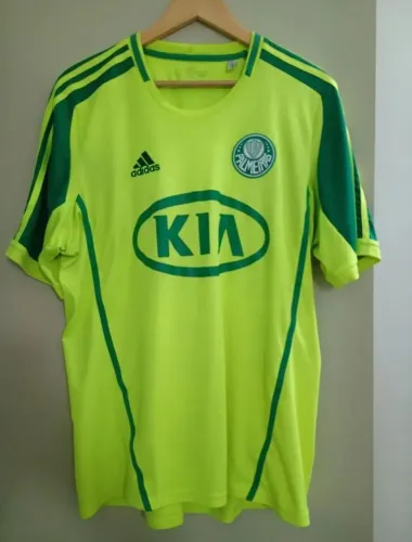 Camisa adidas palmeiras KIA verde limão...Estado de nova,,,sem detalhes...