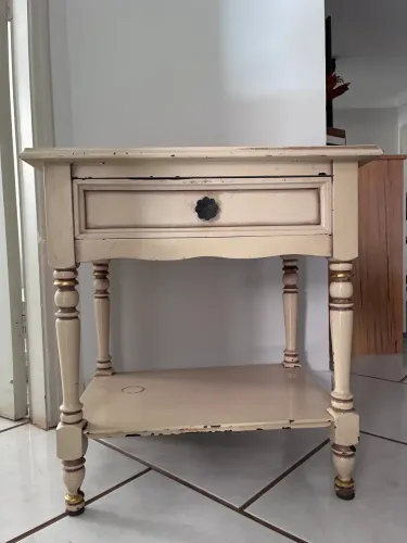 criado mudo mesa de cabeceira