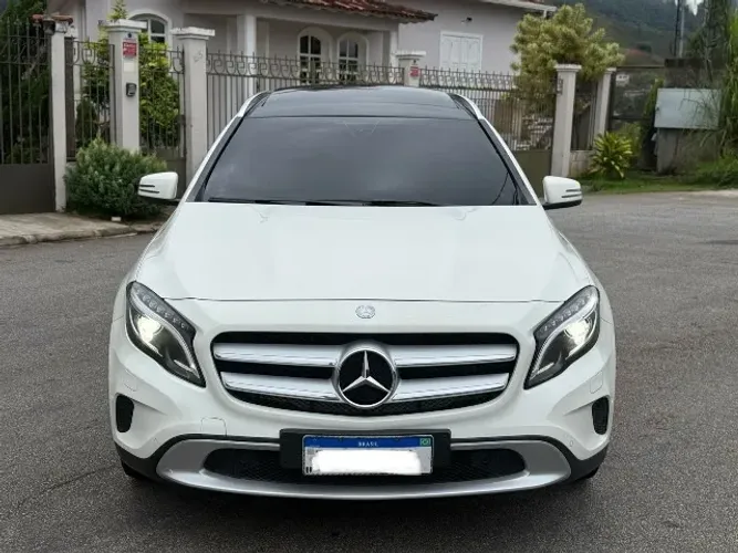Mercedes-Benz GLA 200 Adv. 1.6/1.6 TB 16V Flex Aut. 2015