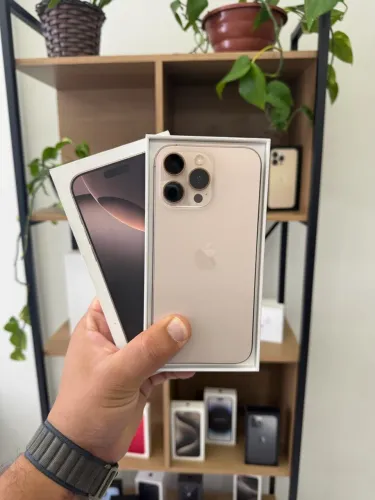 iPhone 16 Pro Max 256GB. Aceito cartão