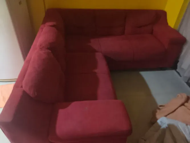 Vendo sofá de canto em boas condições de uso vamos 400
