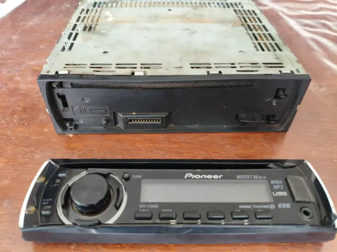 Auto rádio Pioneer CD/MP3/pendrive DEH 2150UB