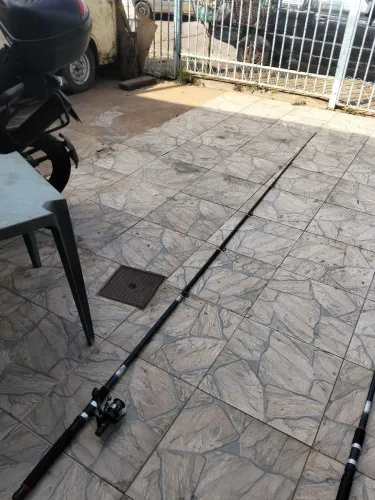 Vara de pesca 15-30lb retrátil medindo 5 metros mais mulinete lotado de linha 