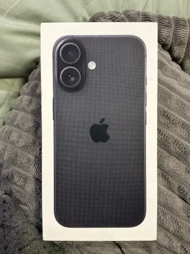 iPhone 16