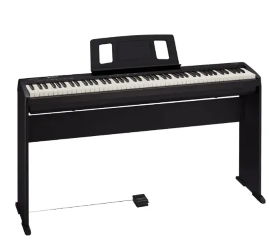 Piano Roland FP-10 com estante