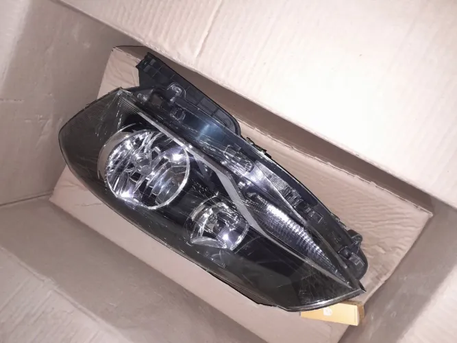 Vendo Par Farol Vw Gol