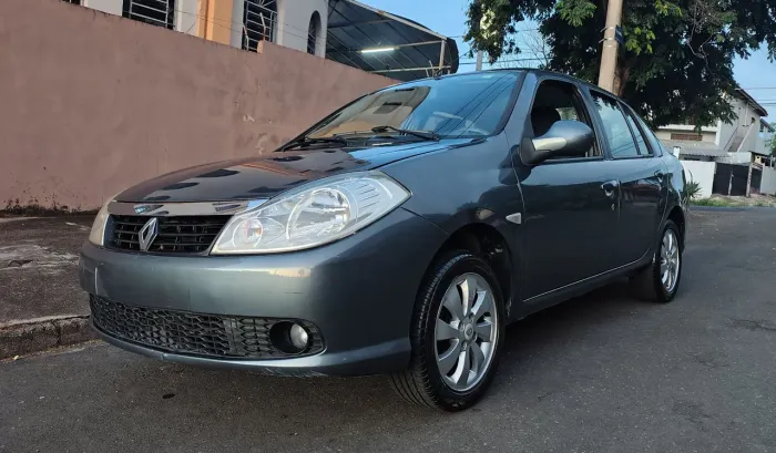 Renault Symbol Privilège Hi-flex 1.6 16V 4P 2013