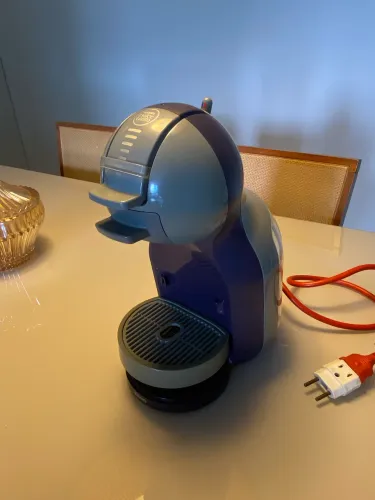 Cafeteira Nescafé Dolce Gusto