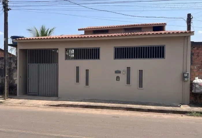 Alugo Casa Ipê