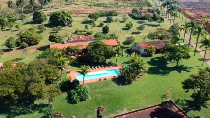 Hotel Fazenda com 23,4 alqueires à venda por R$6.900.000 em Bocaina-SP