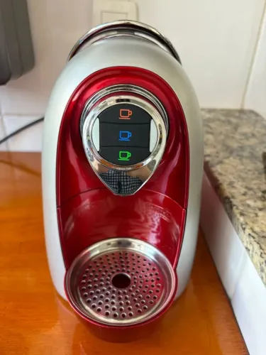 Cafeteira 3 corações de cápsulas