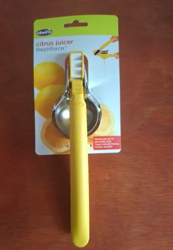 Espremedor Chef'n FreshForce Citrus, 26 cm de comprimento, amarelo