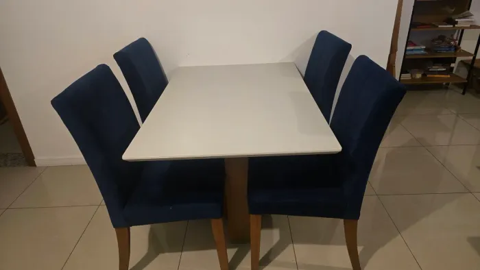 Mesa de vidro 4 cadeiras