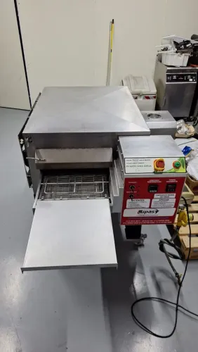 Forno Esteira a Gás Tupasy/Pietro AM45100 (2017) - Perfeito Estado