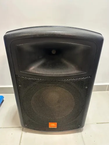 Caixa JBL Ativa 200w RMS 151A