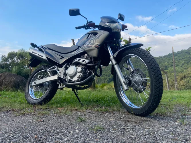 Relíquia: Honda NX4 Falcon 400, 2006, 40.000 km, original. Toda revisada.