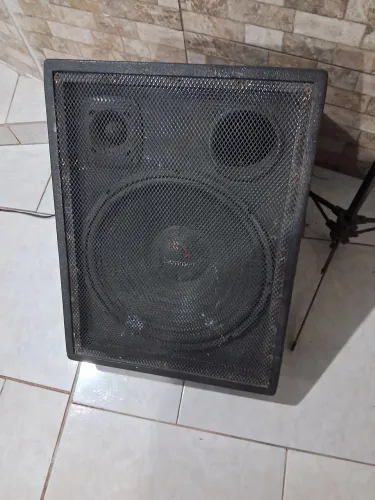 Vendo uma igreja completa com toda parelhagem cadeira pubitos microfones 